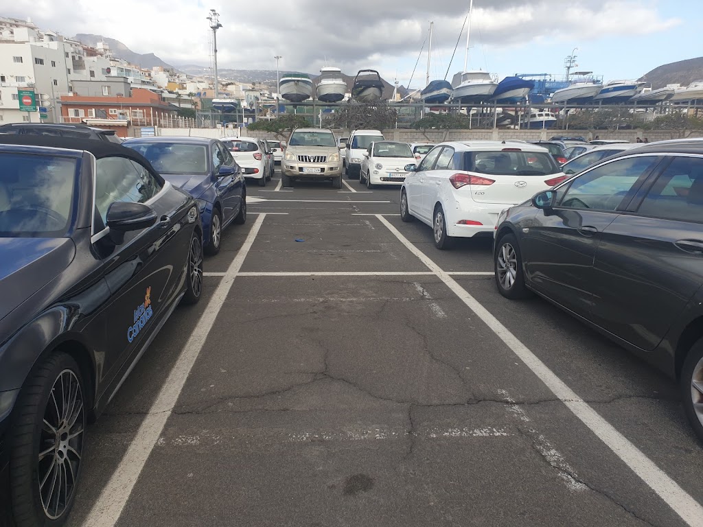 Parking Puerto Los Cristianos
