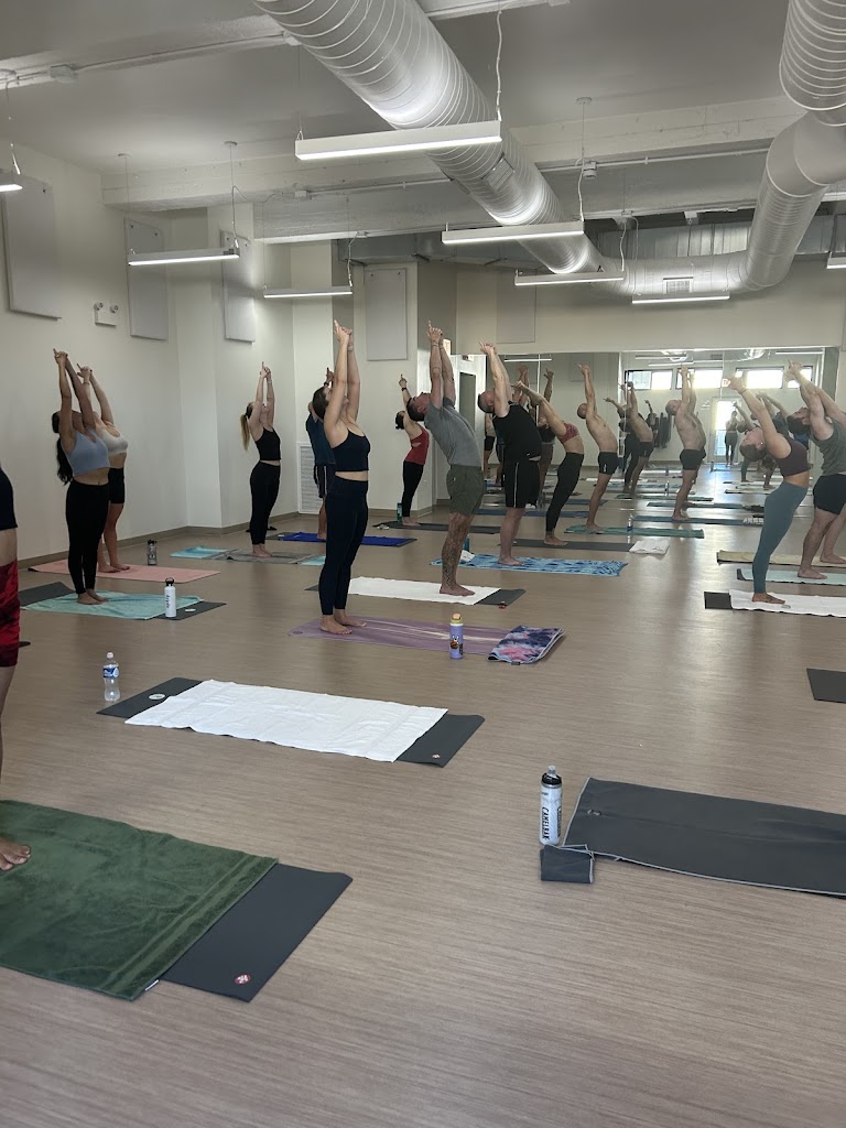  105F Hot Yoga, Pilates & Wellness - Andersonville