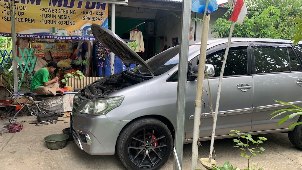 Bengkel Mobil Hj. Nur Alim