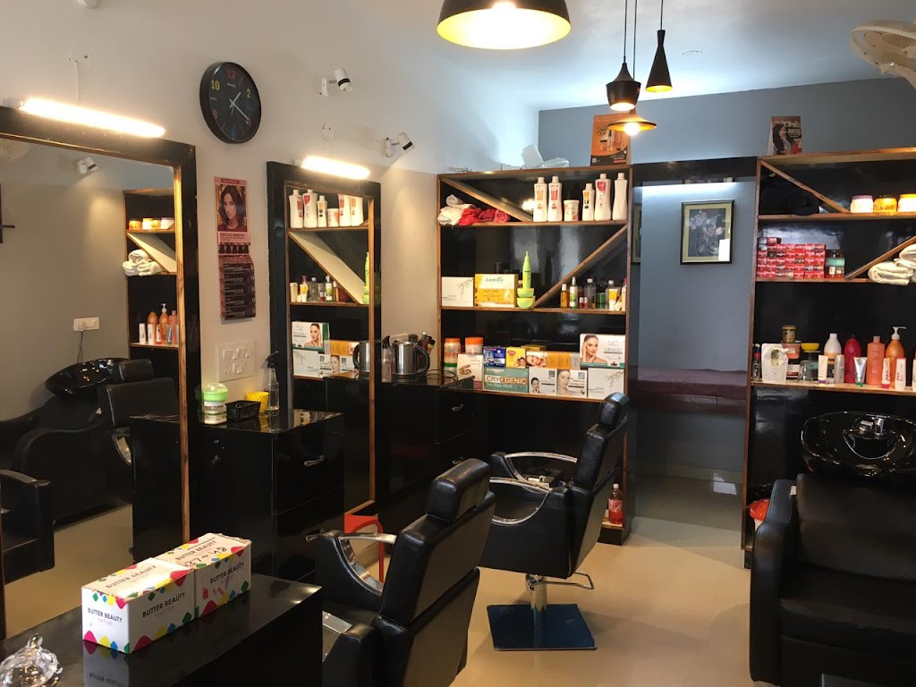 Lady Lounge Salon By Neeta