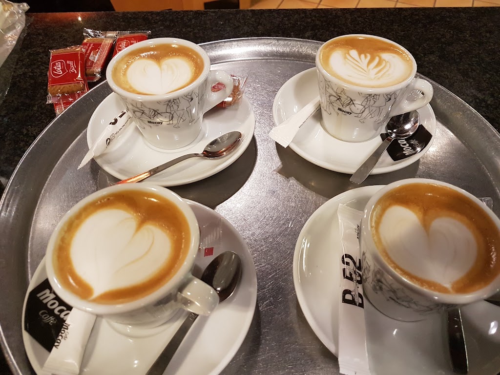 B52 coffee&bar — Comida y bebida