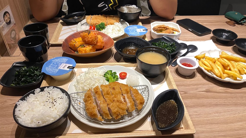 定食8-成功家樂福美食餐廳｜日式定食便當外帶專門店、高雄日本料理海鮮丼飯 的照片