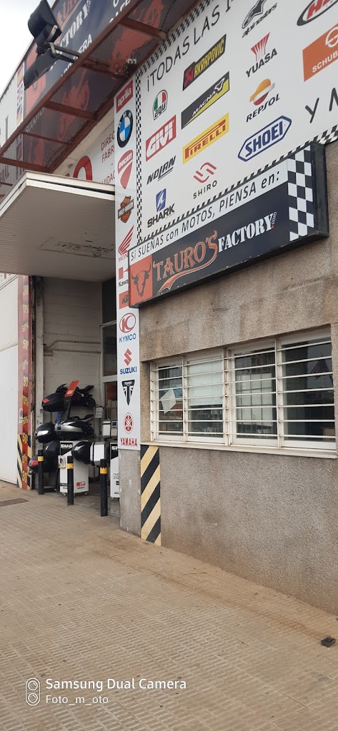 TAURO'S FACTORY 1er OUTLET MOTO ESPANA