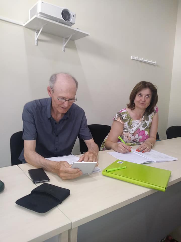 Ele-Eder Academia de Idiomas en Bilbao — Del propietario