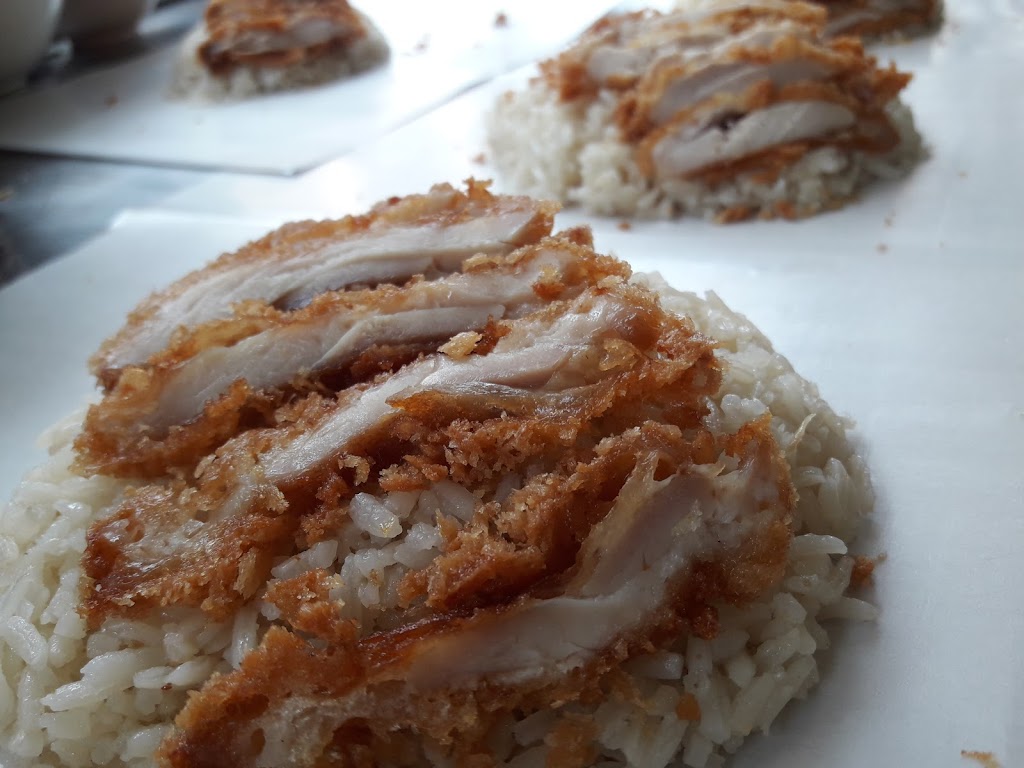 ร้าน ข้าวมันไก่ริมทางรถไฟ의 사진