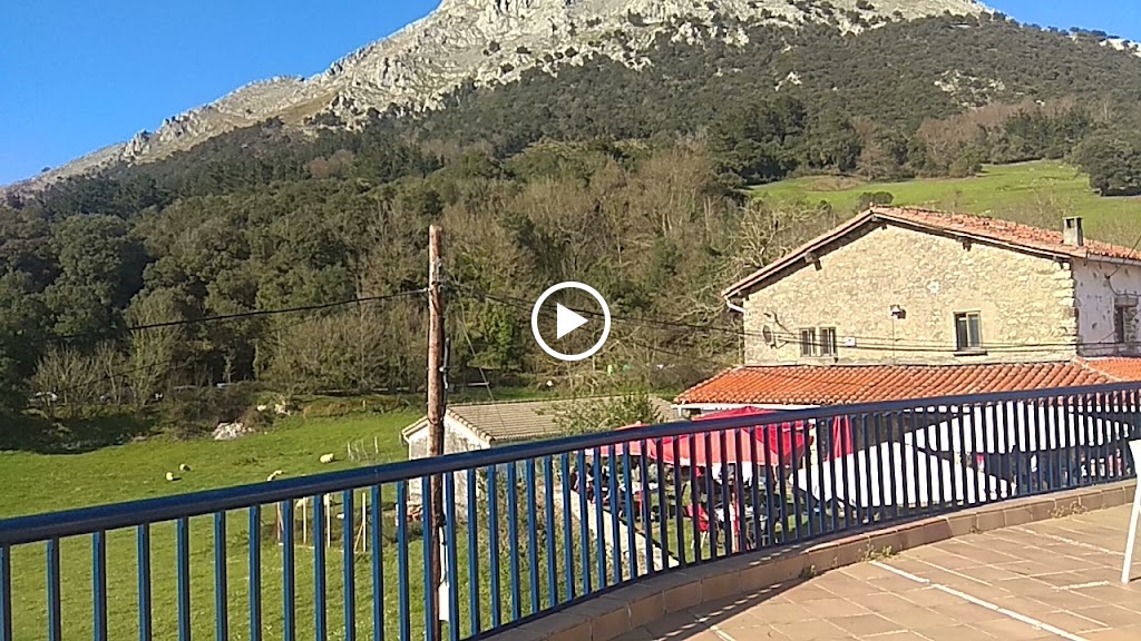 Restaurante y pension Uxarte - ARRASATE / MONDRAGON — Videos
