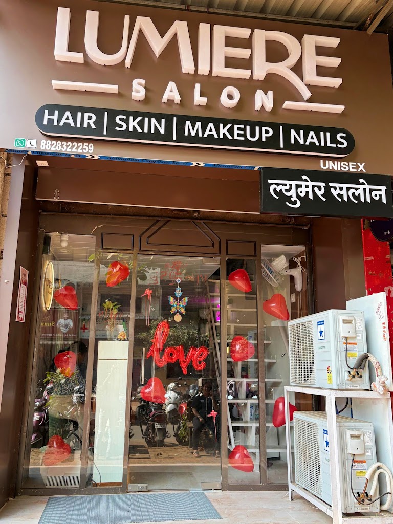 Lumiere Salon