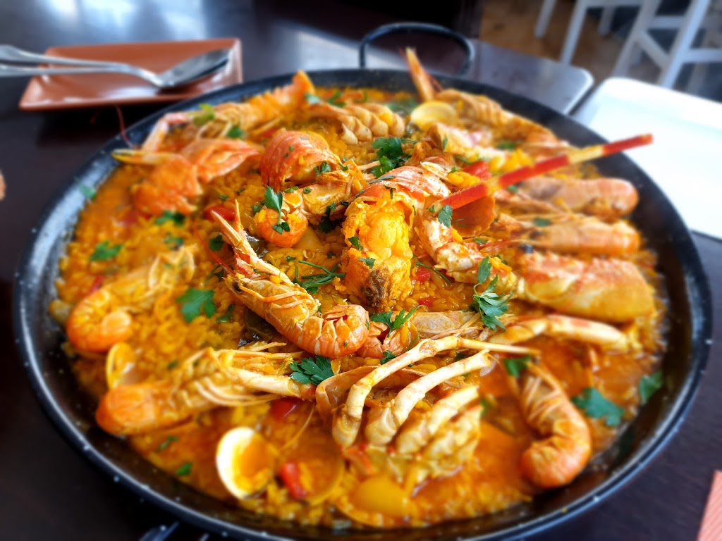 LA ESCALERA BAR — Paella