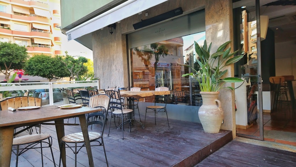 Es Mercat Eivissa — Ambiente