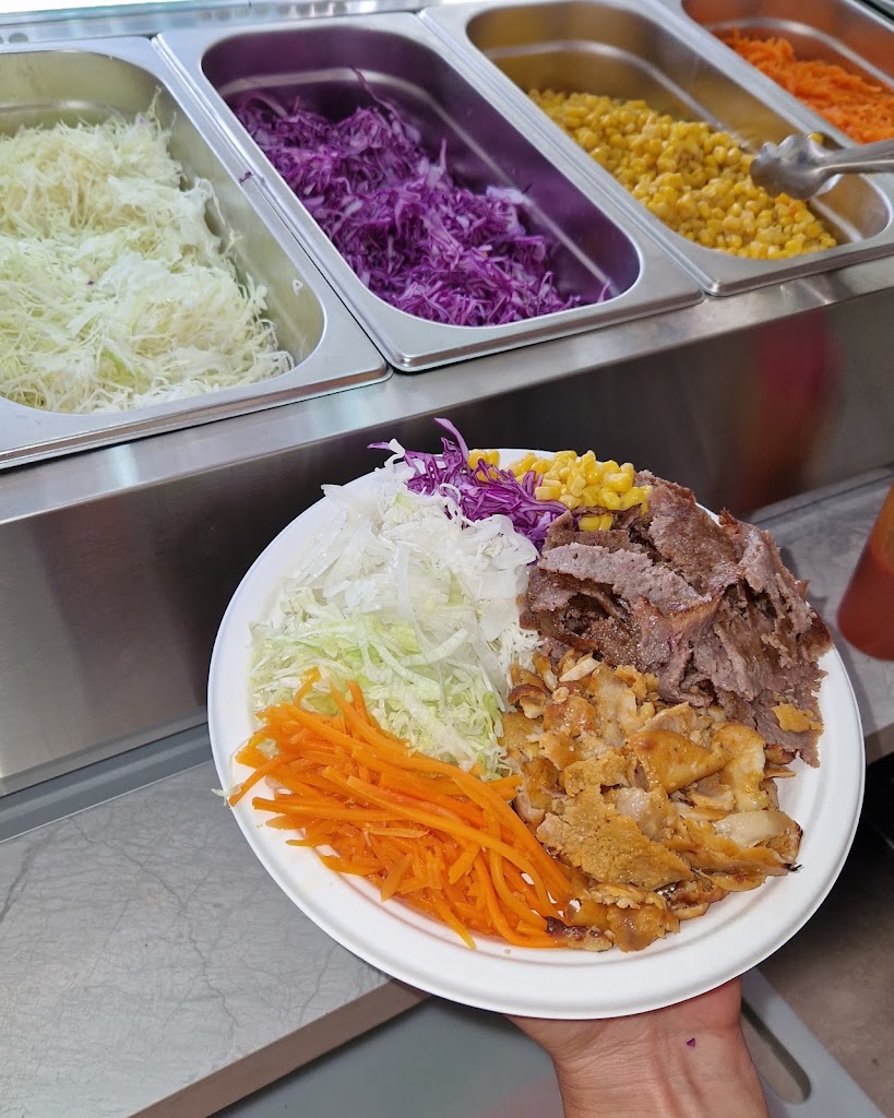 King kebab plaza — Comida y bebida