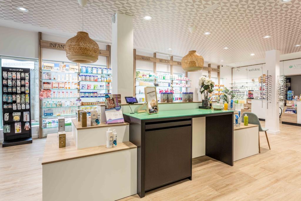 AZULEJO FARMACIA-Humanes de Madrid.// Lda. Maria Sofia Garcia Arroyo — Del propietario