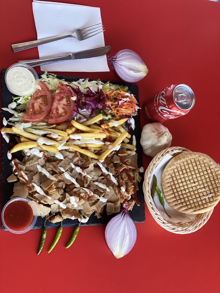 Real kebab & pollo frito — Comida y bebida