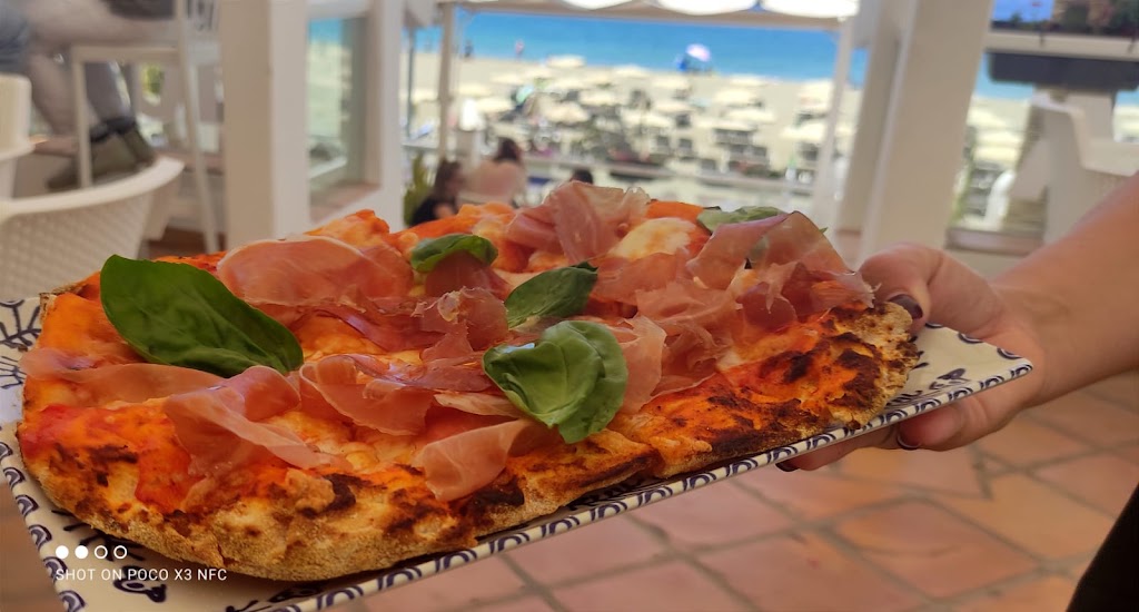 Ibiza 108 — Comida y bebida