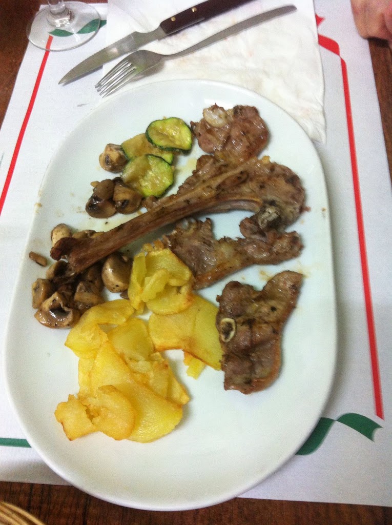 Charles — Comida y bebida