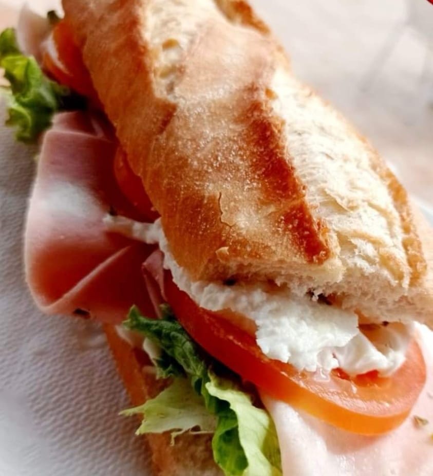 The Jungle Food & Drinks — Baguette