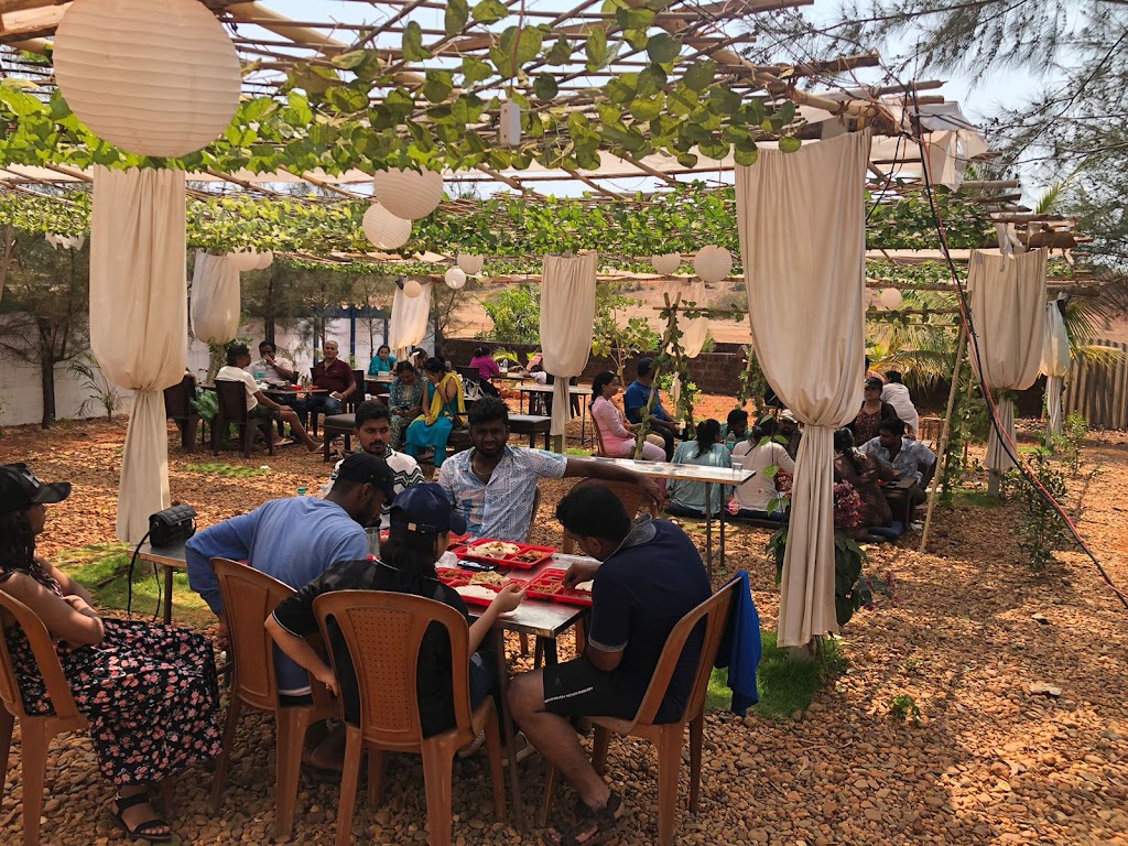 Marine - Uana Cafe, Dorm & Lounge, Gokarna