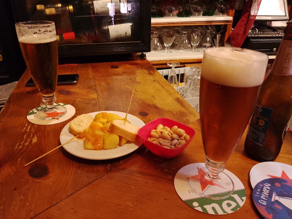 Taberna El Foro — Comida y bebida