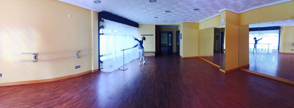 Escuela de Danza Carolina Huertas