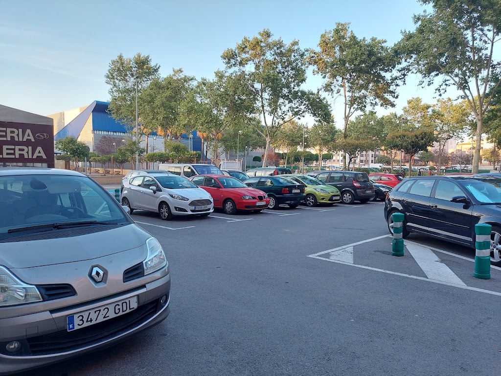 Placa de Zayyan — Estacionamiento