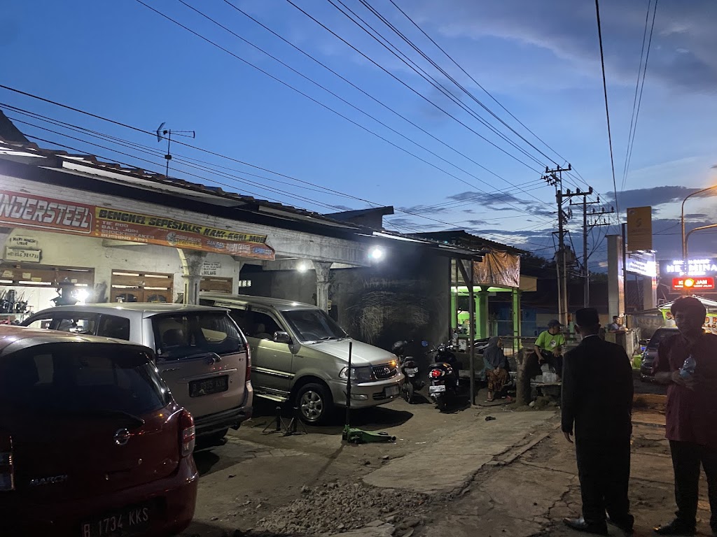 Izmed Bengkel Kaki-kaki Mobil & powersteering