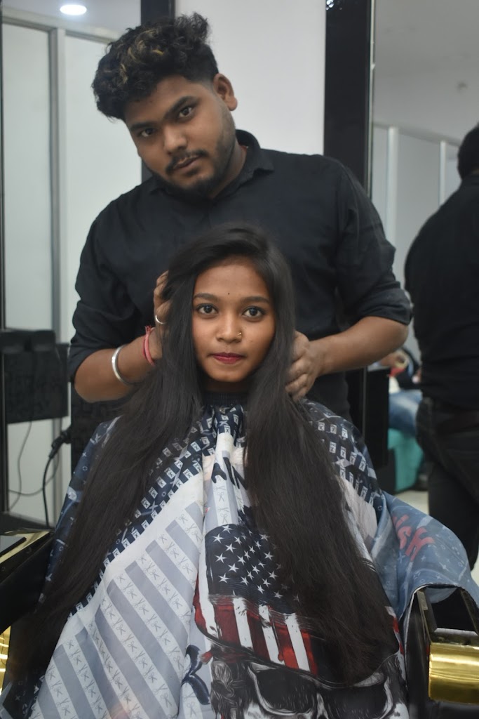 Touch In Glowing Unisex Salon Academy