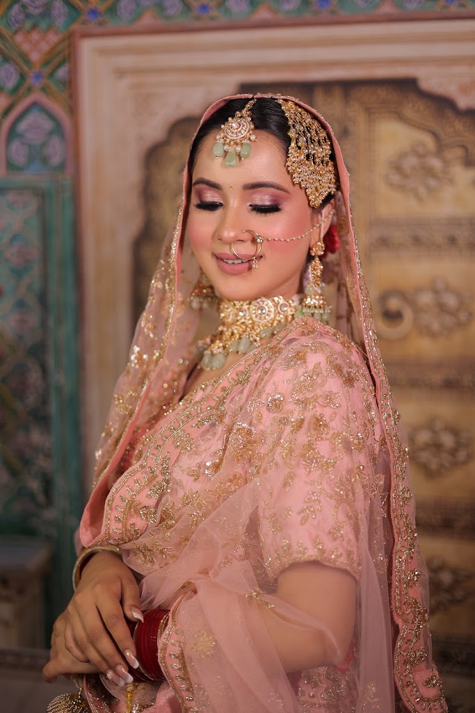 Ravishing Makeup Studio By Money Seth Ladies Makeup Studio Bridal Makeup Professional Courses Makeup Hair And Skin