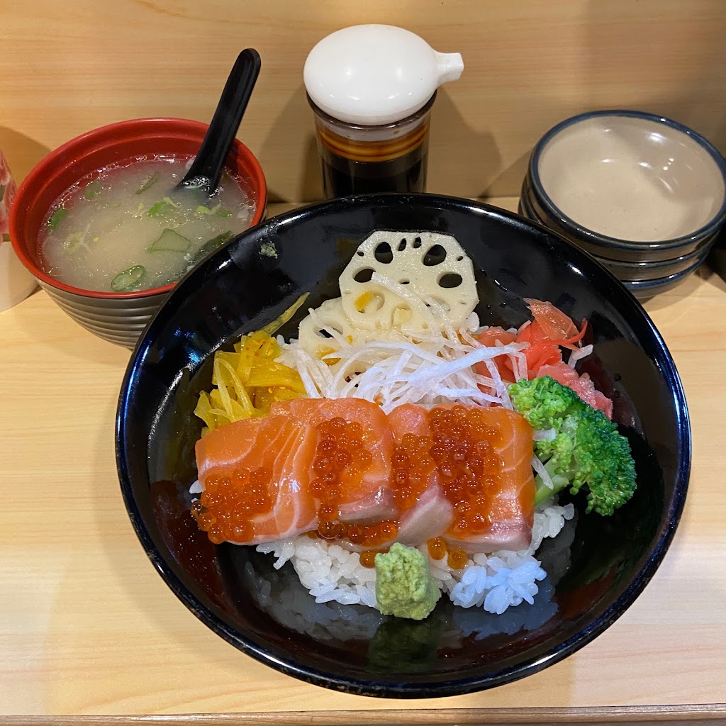 全 壽司丼飯煮物-日本料理、生魚片 的照片