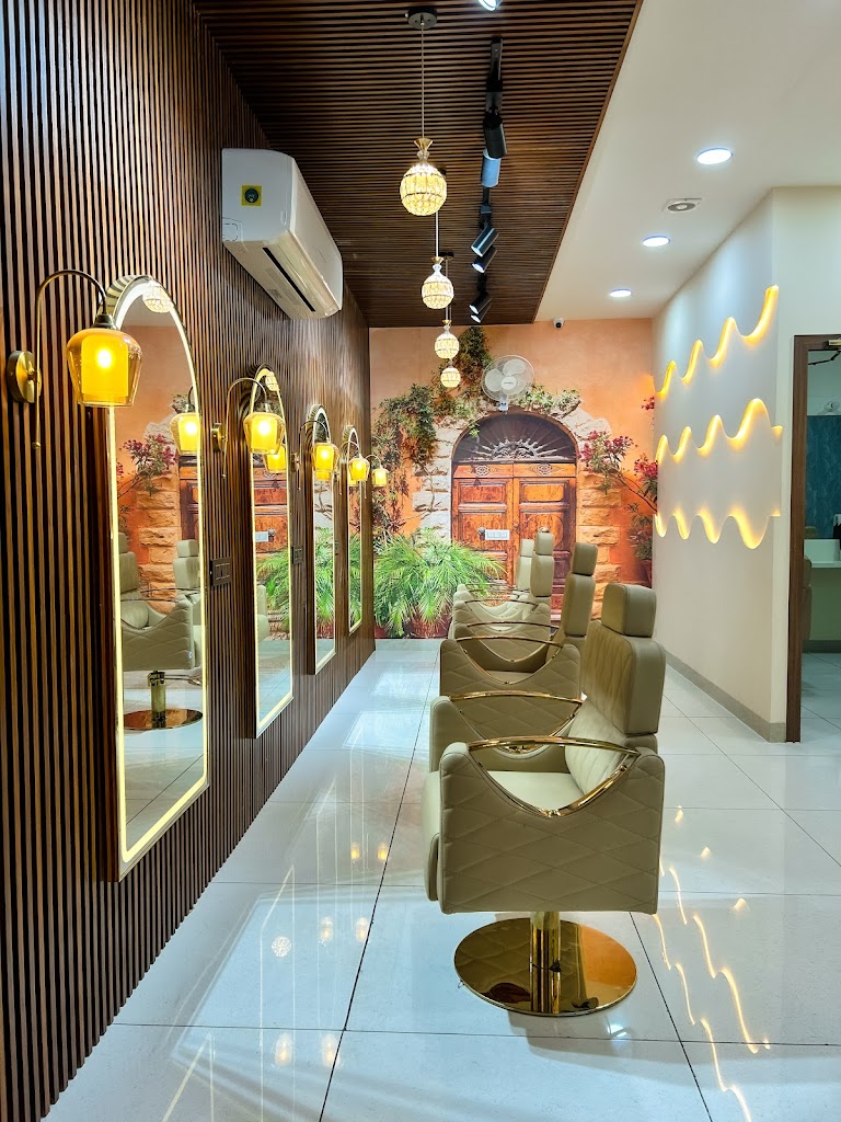 99 Institute Of Beauty School Hair Skin Makeup Academy In Barnala