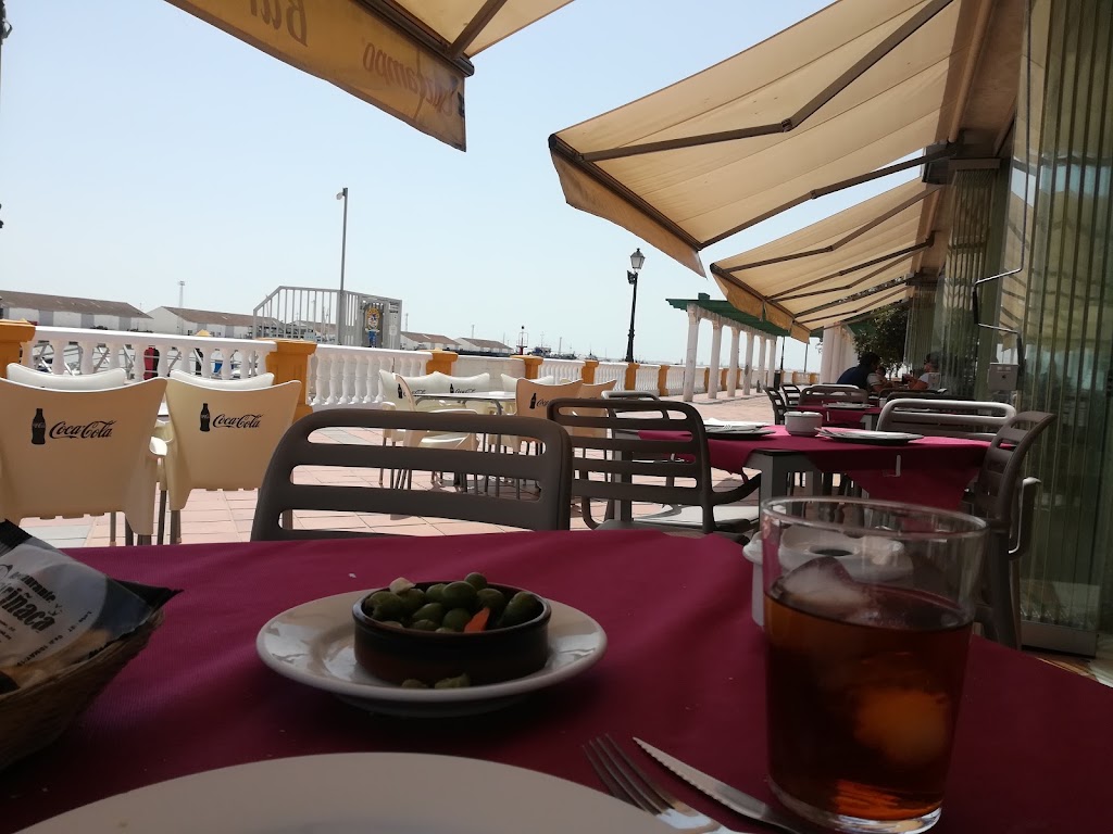 Pirinaca — Comida y bebida