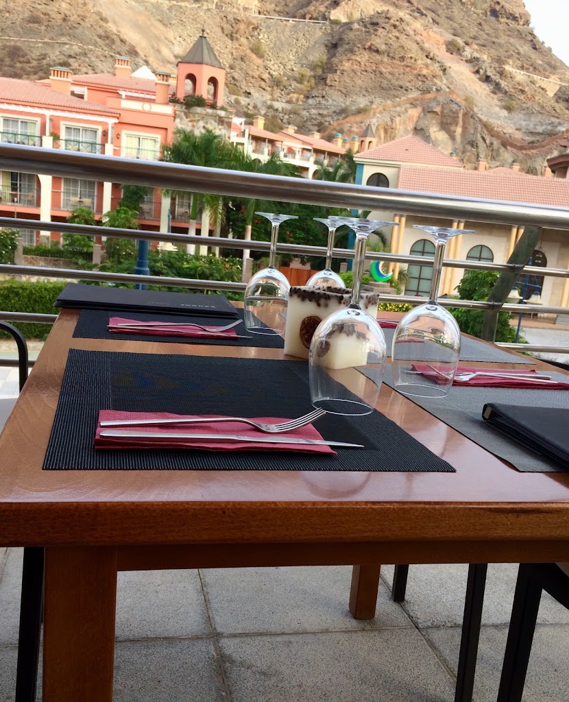 N-44 Restaurant & Bar — Todas