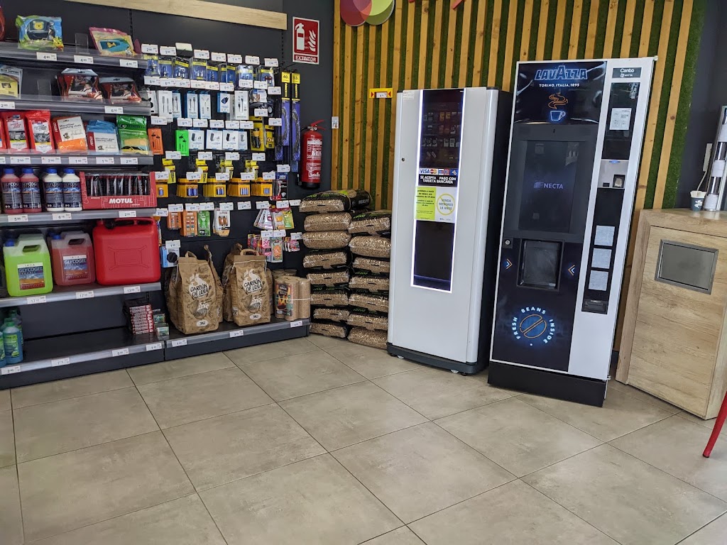 SHELL Puerta de Madrid — Interior