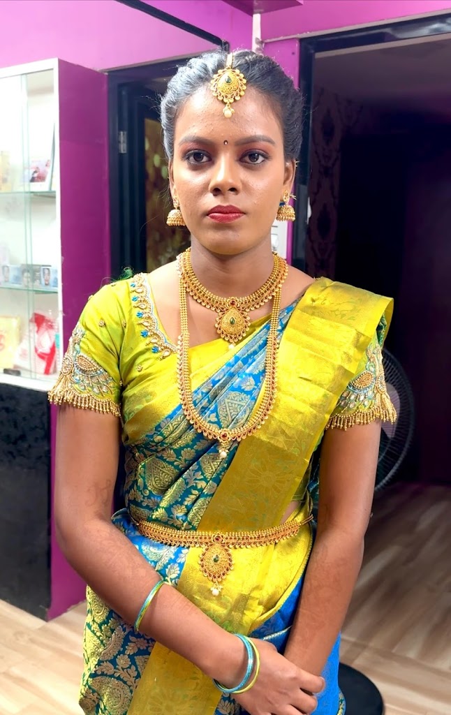 Thiya Beauty Parlour