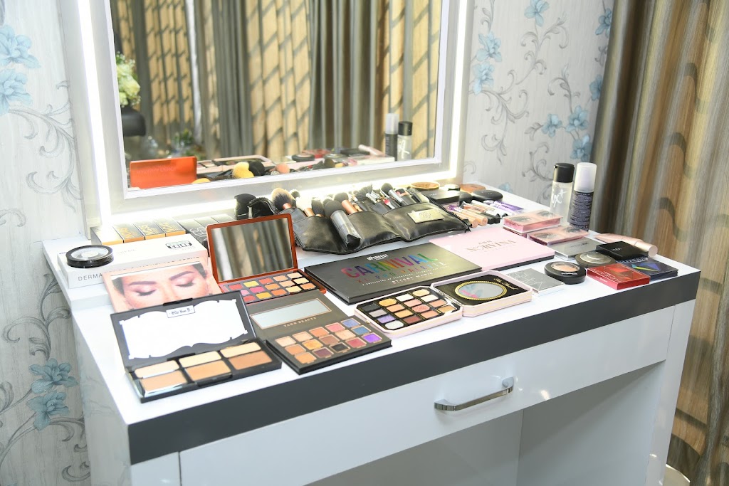 Silver Line The Nail And Makeup Studio