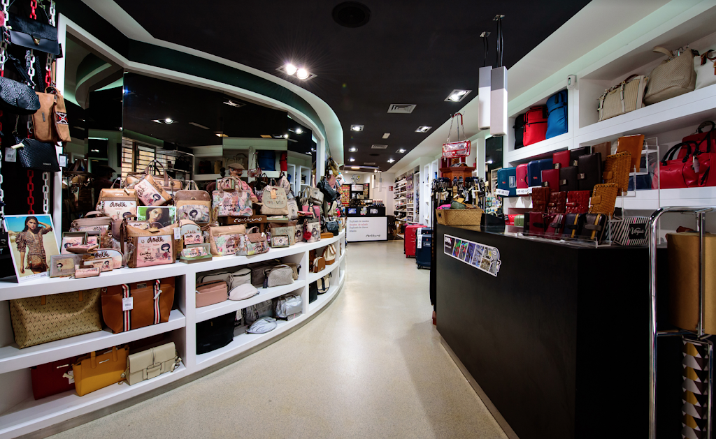 Castro - Complementos y Reparacion Calzado