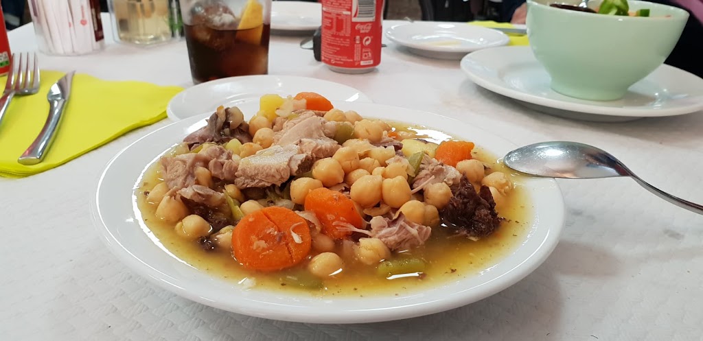 Bar Manolo y Boro — Comida y bebida