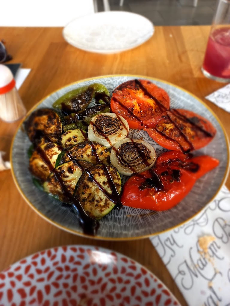 Restaurante Jarana — Comida y bebida