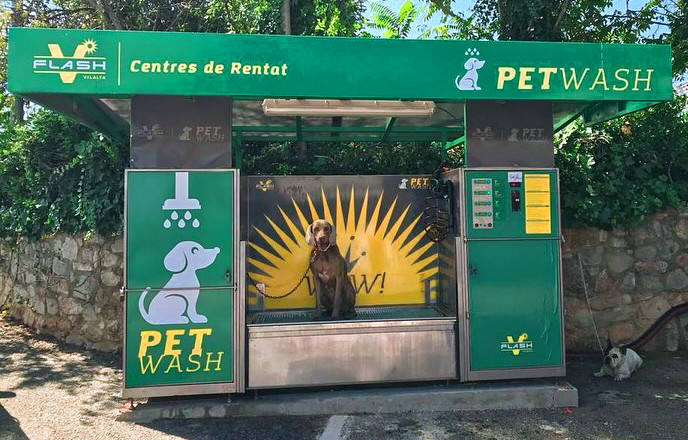 Gasolinera El Vendrell - La Cometa — Exterior