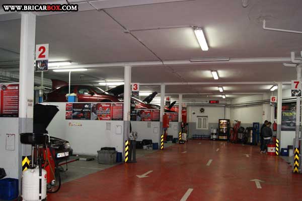 Talleres Bricarbox — Interior