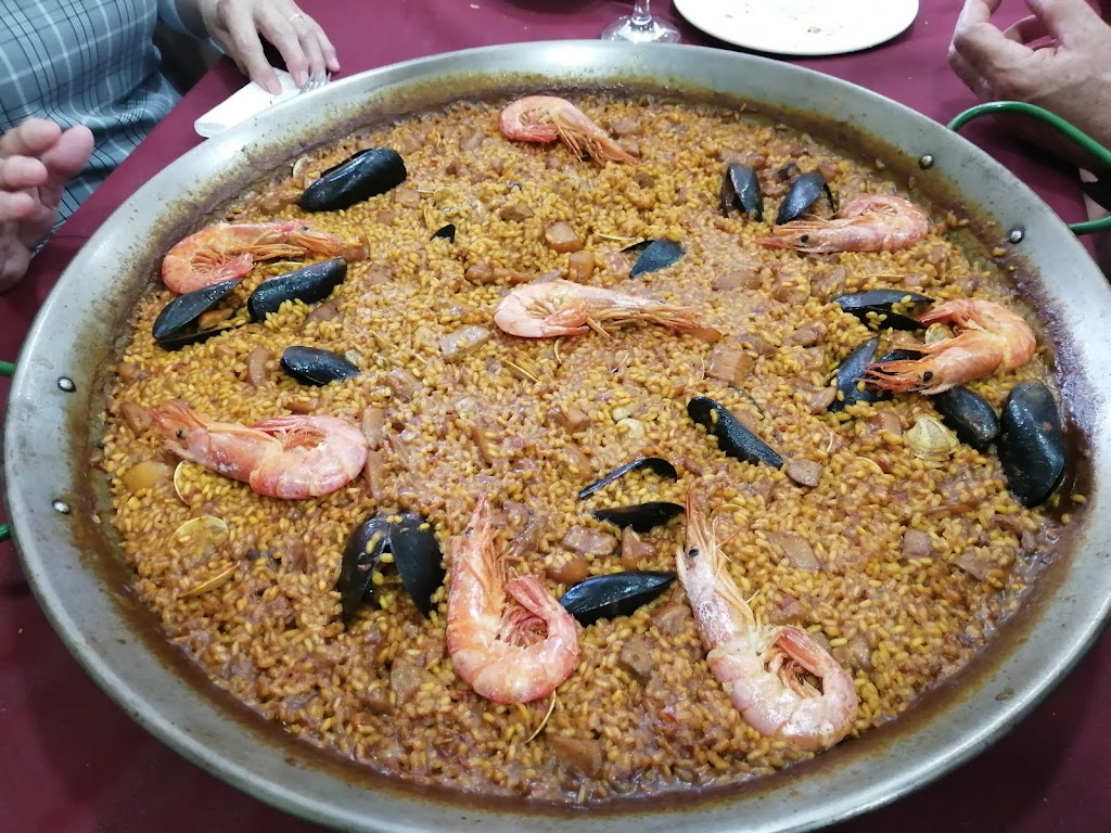 Candy C B — Comida y bebida
