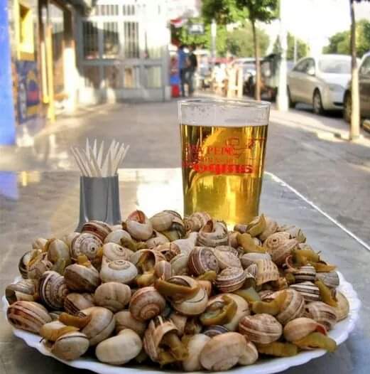 Bar BuleBar Plaza — Comida y bebida