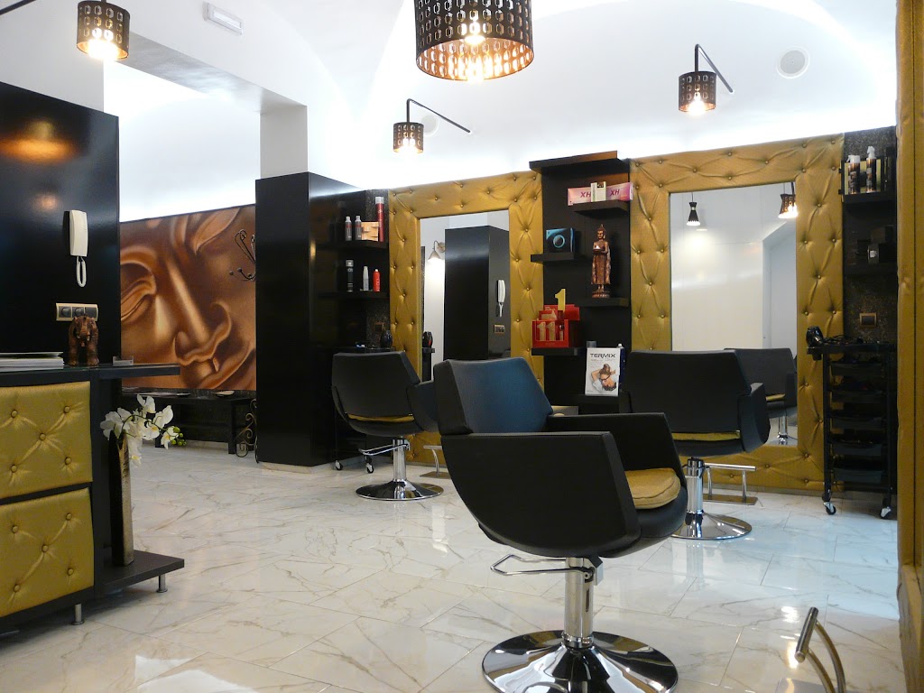 PELUQUERIA BUDDHA ESTILISTAS — Interior