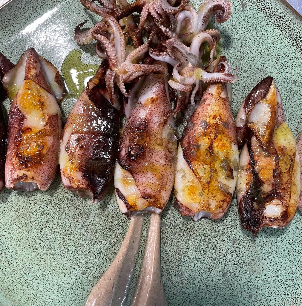 Bodegon A Cunca — Comida y bebida