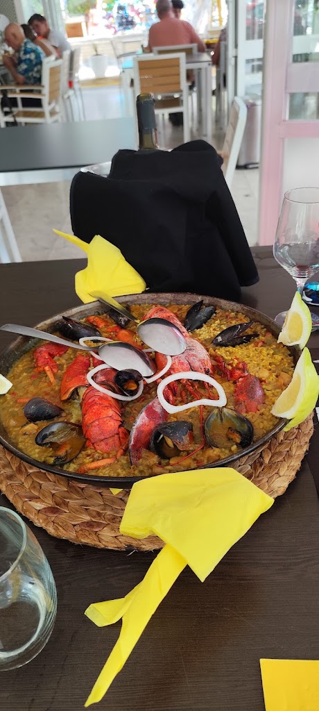 Bar restaurante Circus Beach — Paella