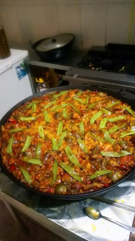 Bar Gravina — Comida y bebida
