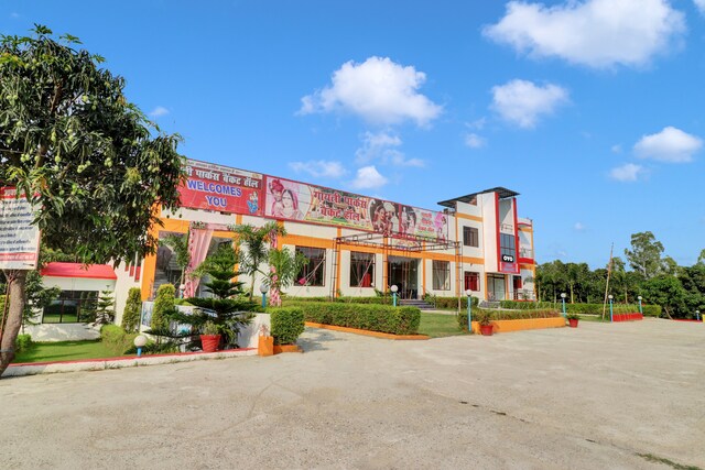 Hotel O Gayatri Parks