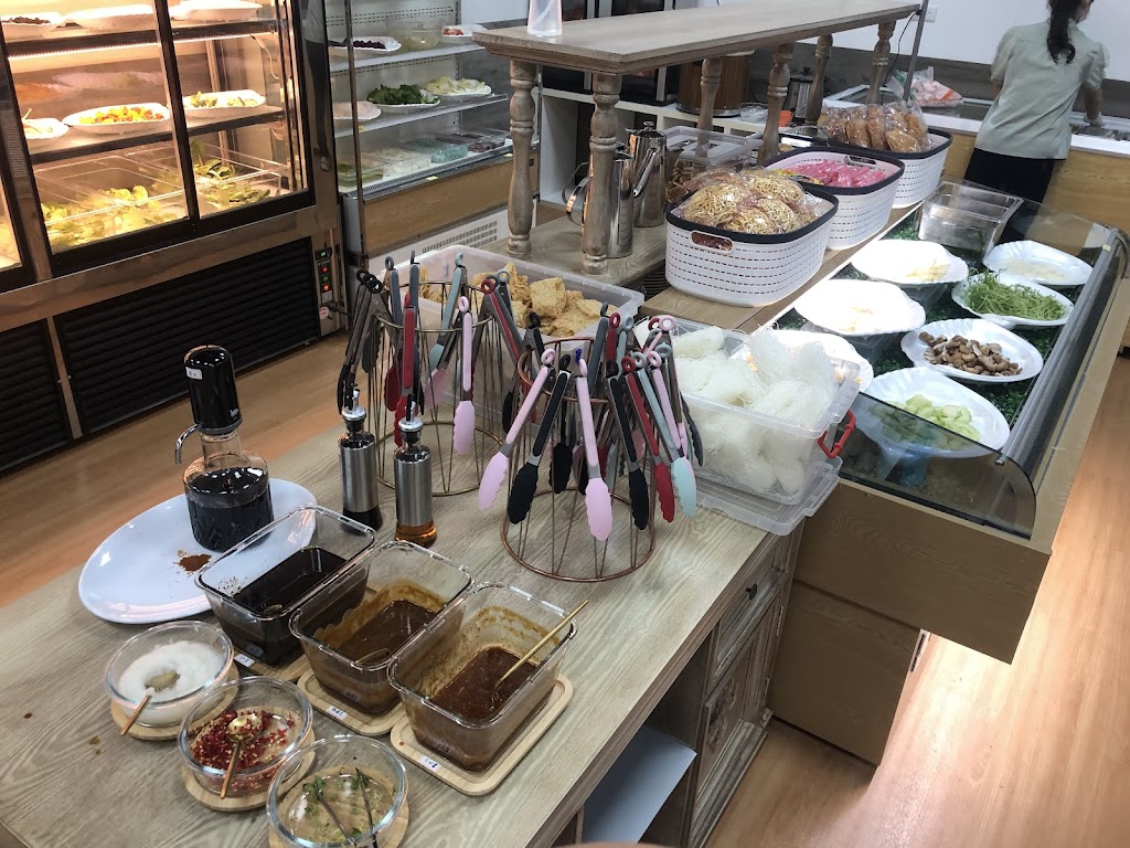 譚老二蔬食火鍋 軍功店 的照片