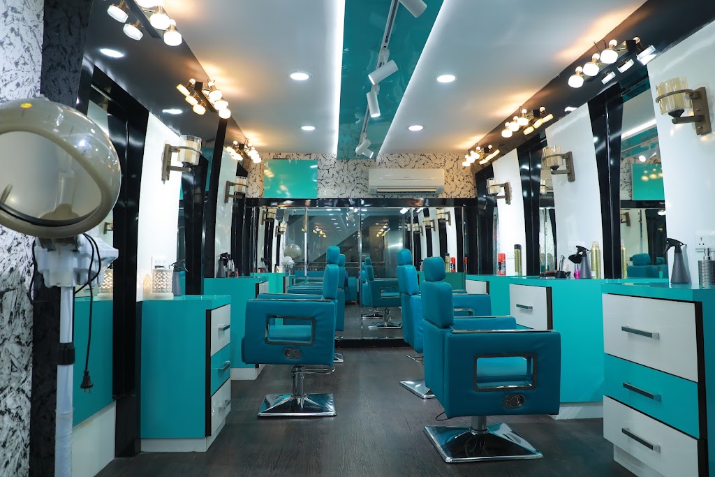 Milaan Luxury Unisex Salon