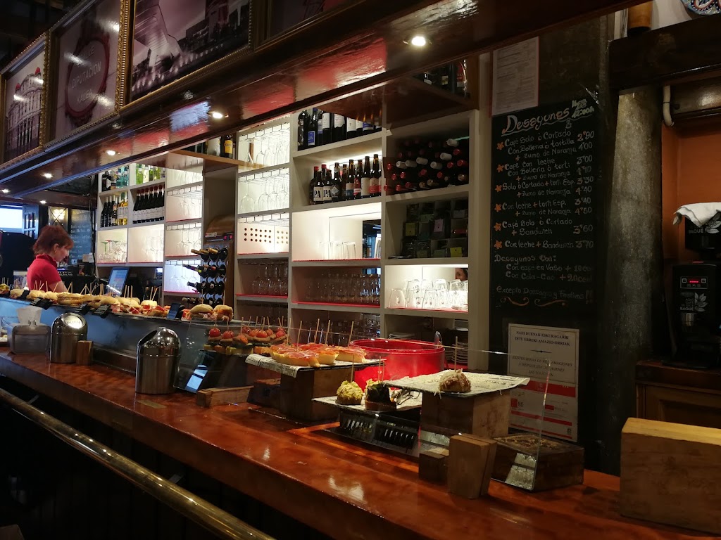 Restaurante La Olla — Ambiente