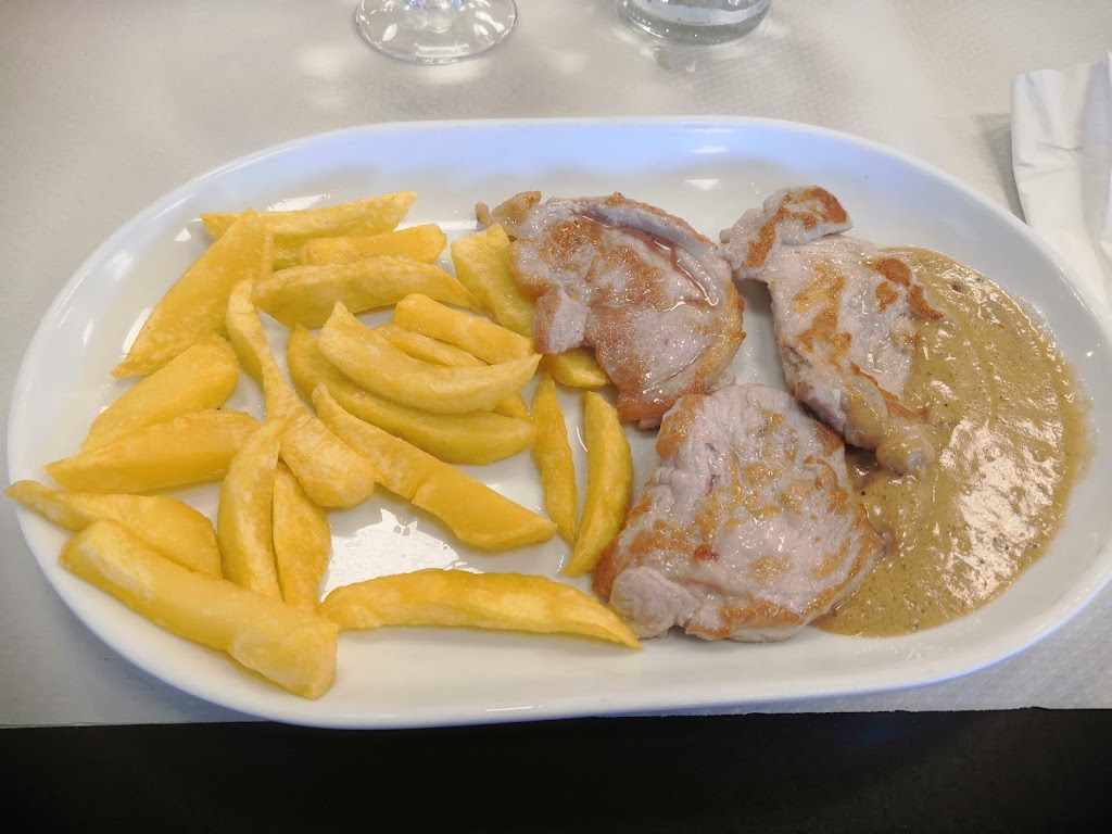 Area de Servicio El Toro — Comida y bebida