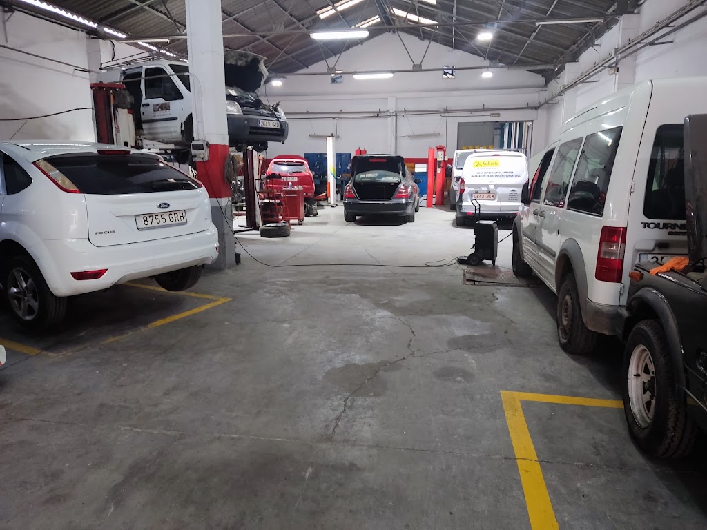 Juan Jose Ribero S.L — Interior